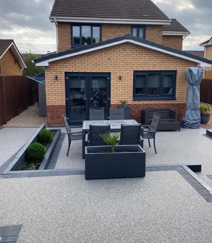Resin Patios in Farnham — project completed by Farnham Driveways & Patios