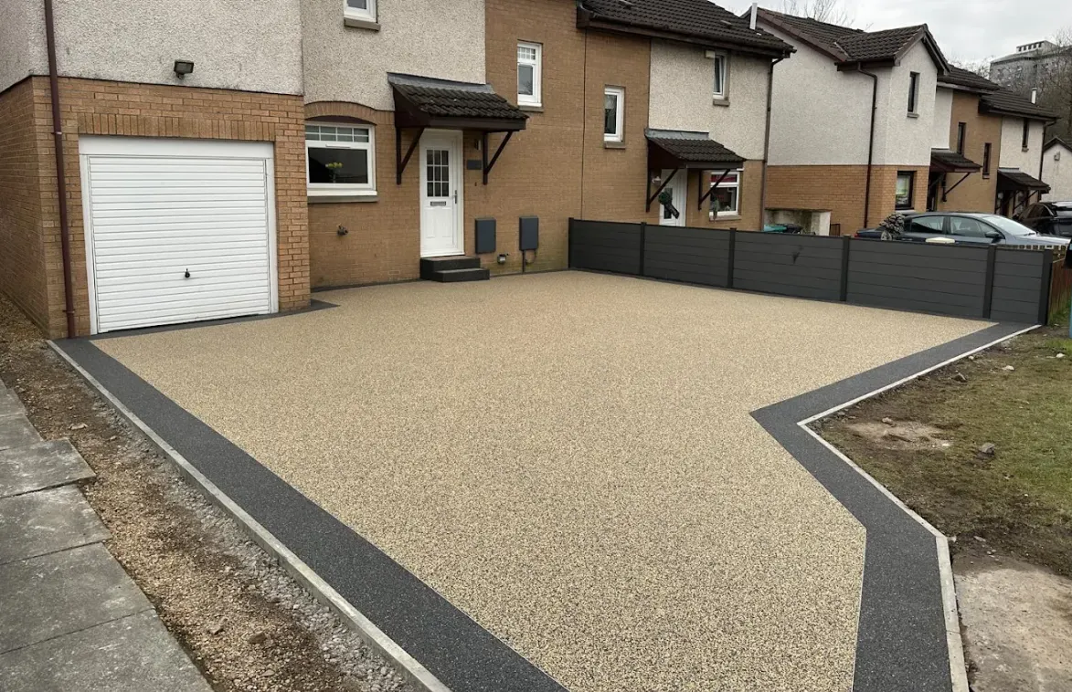 Resin bound driveway project in Farnham, Surrey — project 6