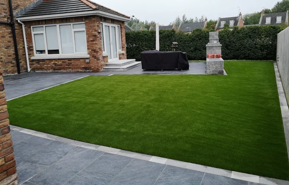 lawns & artificial grass paving project in Farnham, Surrey — project 8