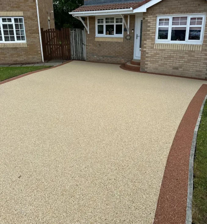 Resin bound driveway project in Farnham, Surrey — project 8
