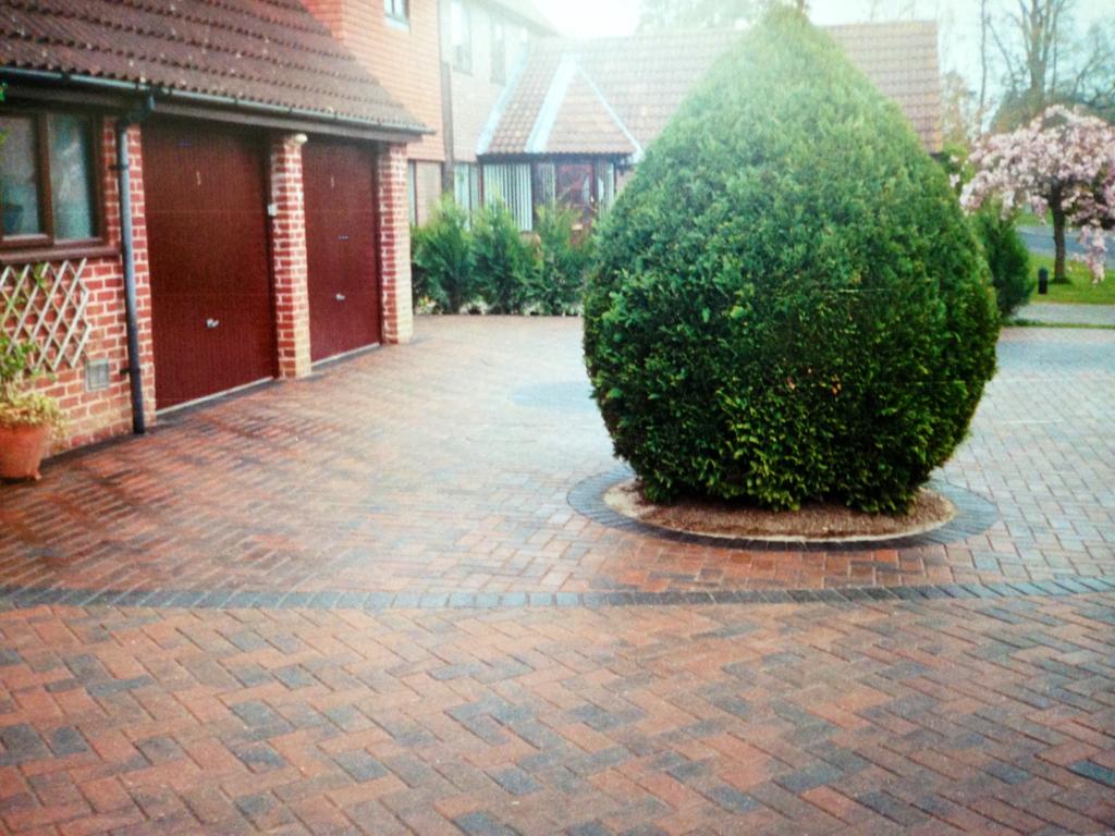 Block paving driveway project in Farnham, Surrey — project 6